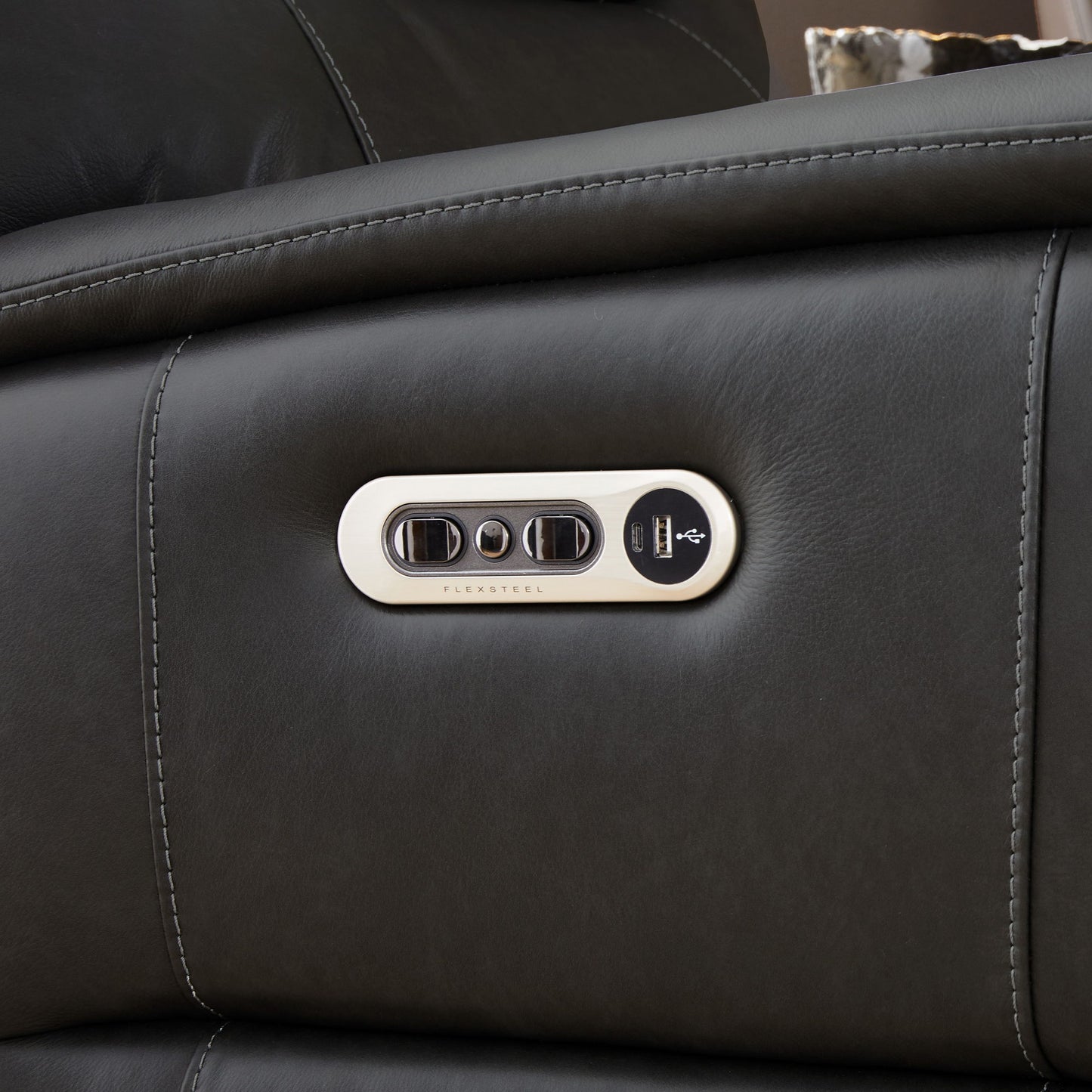Wilson - Power Reclining Sofa With Power Headrests